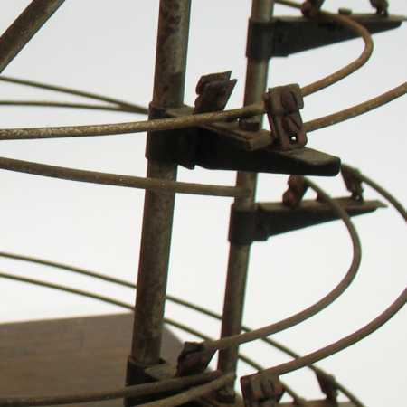 Detail antike Kugelbahn