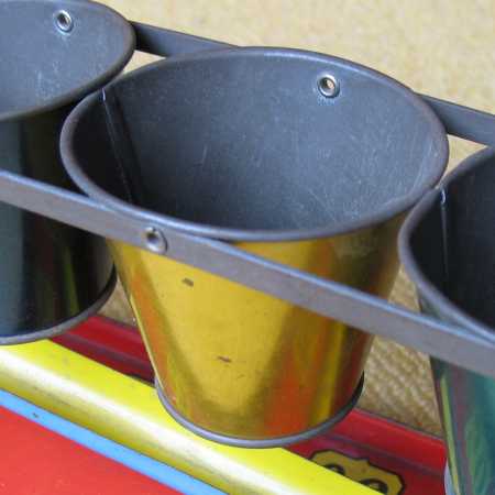 Ausschnitt einer Murmelabschussbahn