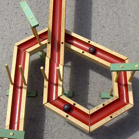 Ausschnitt einer Korbuly-Kugelbahn