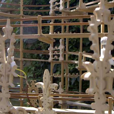 Ausschnitt Laubsägen-Kugelbahn