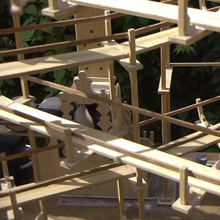 Ausschnitt Laubsägen-Kugelbahn