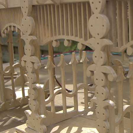 Ausschnitt Laubsägen-Kugelbahn