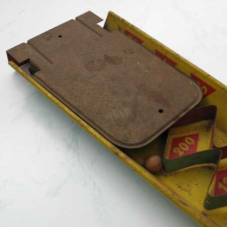 Ausschnitt Blechspielzeug Marble Bingol