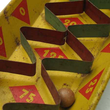 Ausschnitt Blechspielzeug Marble Bingol