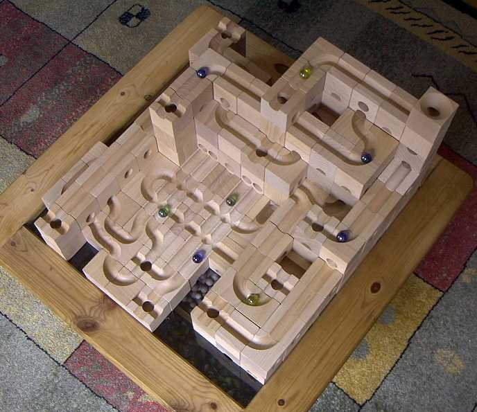 Gesamtansicht einer cuboro-Bahn